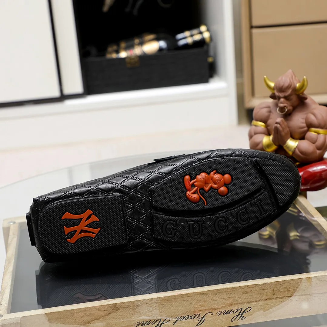 Men's shoes💰360💰🕷🕷️【 GUCCI 】Gucci's best-selling trendy men's casual slip-on shoes 🇨🇳Official website original 1:1 mold 💯Original quality, fine workmanship ☘Fashionable and versatile, perfect shape, comfortable on the feet 🍓Trendy men's recommended model, imported cowhide on the top layer 🎋High-quality pigskin lining, rubber wear-resistant and non-slip outsole, high-end atmosphere, worth owning 🍉Optional 38-44